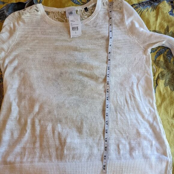 Cabi Sophia White Long Sleeve Sheer Lace Back Crew Neck Light Sweater Sz S Nwt - Picture 3 of 5